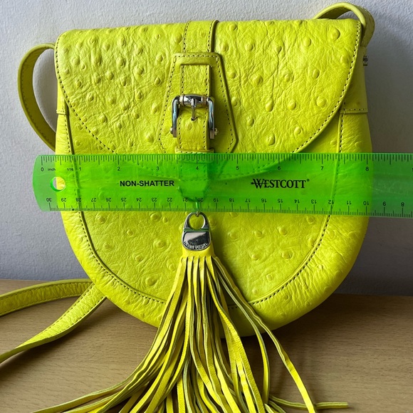 VINTAGE HENRI BENDEL LEMONY YELLOW OSTRICH LEATHER CROSSBODY TASSLE BAG RARE - Picture 8 of 16